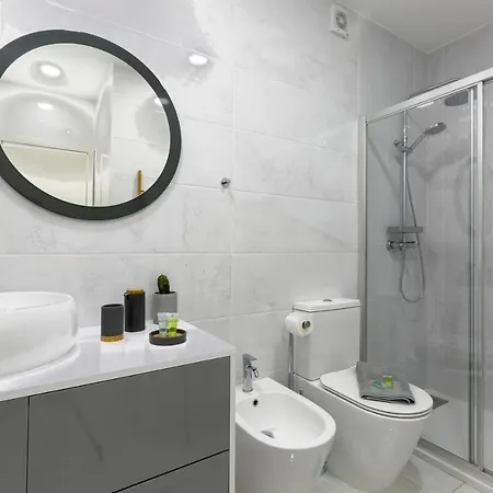 Trindade Family W/ Parking Place