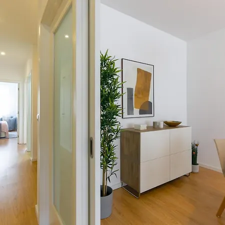 Trindade Family W/ Parking Place Porto