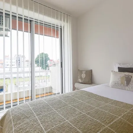 Trindade Family W/ Parking Place Porto