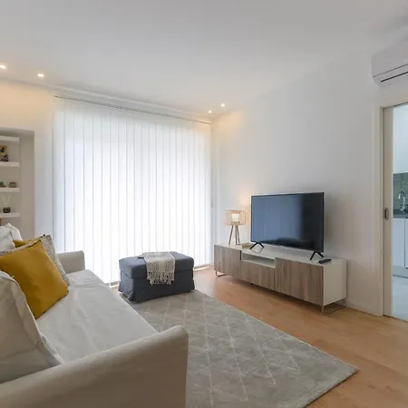 Trindade Family W/ Parking Place Apartman