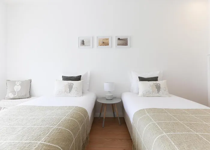 Trindade Family W/ Parking Place *