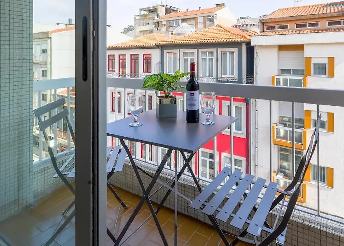 Trindade Family W/ Parking Place * Oporto