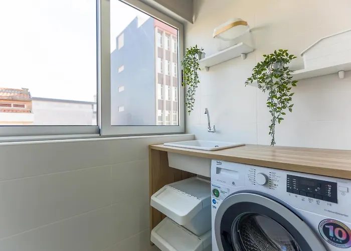 Trindade Family W/ Parking Place Porto